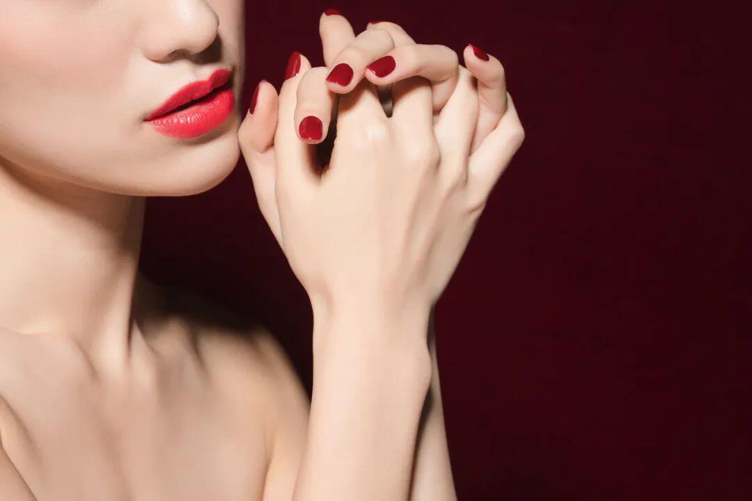 穿戴甲选胶水还是果冻胶？果冻胶伤指甲吗？