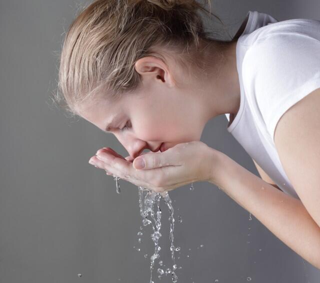 深圳学美容化妆学校怎么挑？