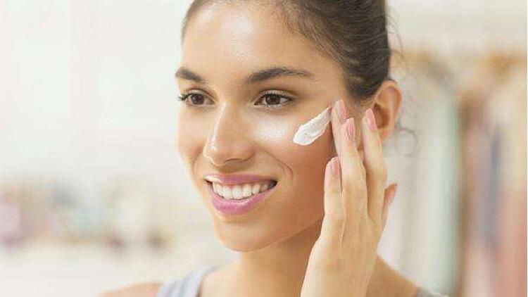 学化妆去哪里好深圳地区？