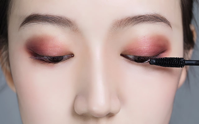 深圳学化妆在哪里学好些？