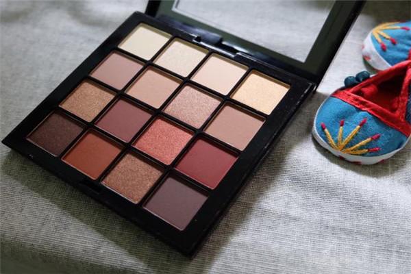 深圳学化妆全套要多少钱呢？