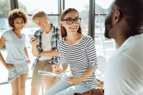 法国留学选成都中介有哪些比较好？