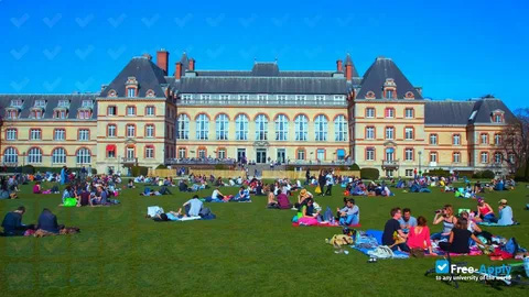 法国留学广州机构费用贵不贵？看完这篇就懂了！