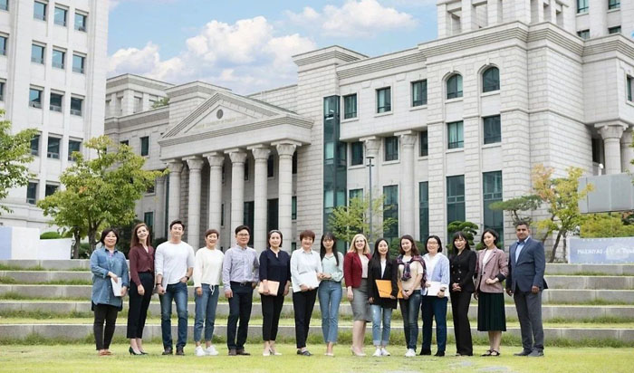 成都韩国留学签证办理机构有推荐吗？