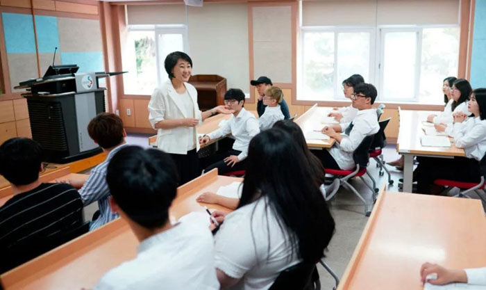 东莞韩语培训班地点交通便利吗？