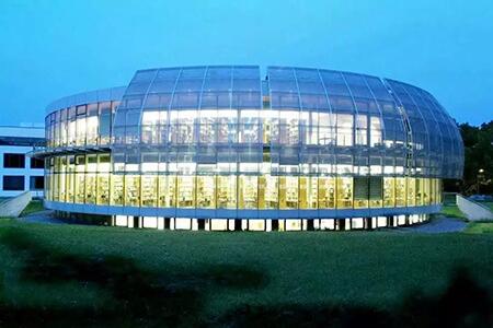 去美国留学选热门专业还是冷门专业