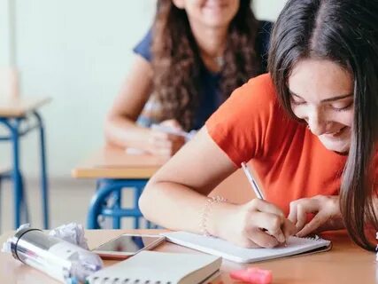 高二学生准备ACT，怎样平衡校内课程与备考节奏