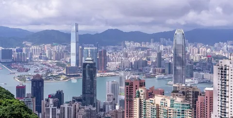 青岛选香港留学中介，这些点子要注意！