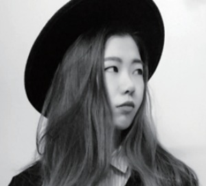 Yue W