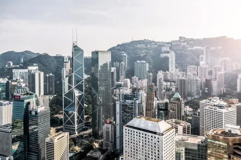 成都去英国留学中介费用多少？真实花费全解读！