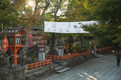 青岛擅长背景提升的日本留学中介机构专业推荐