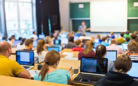 上海意大利留学中介大概多少费用？含背景提升的收费标准