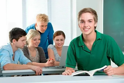 意大利公立美院真的免学费吗？