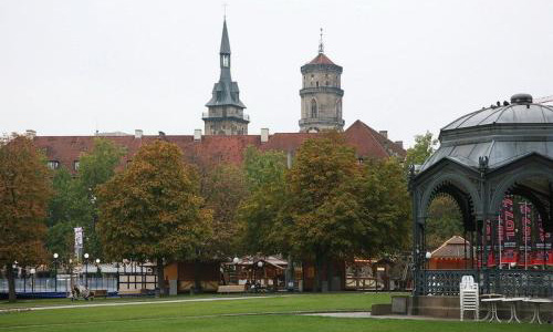 玻璃艺术留学归来，真的能找到好工作吗