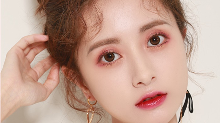 影楼化妆师工资高吗揭秘行业薪资真相