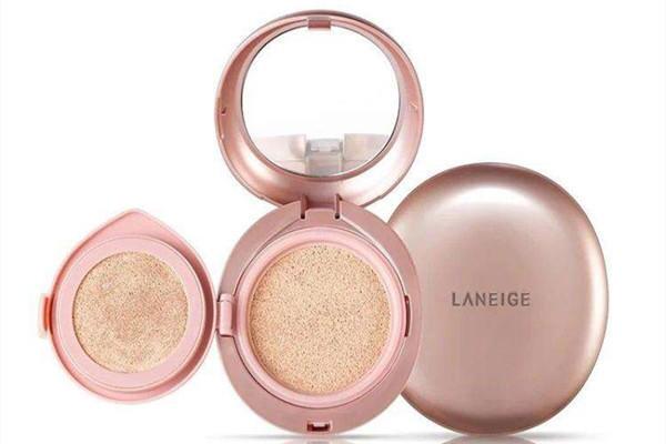 单眼皮怎么画眼妆才能放大双眼还不显肿