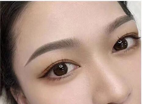 纹绣师不会告诉你的秘密：如何避免眉毛变红变蓝