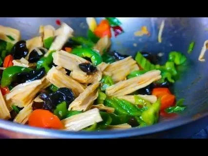 酒店大厨炒青菜为什么能翠绿不发黄有哪些技巧