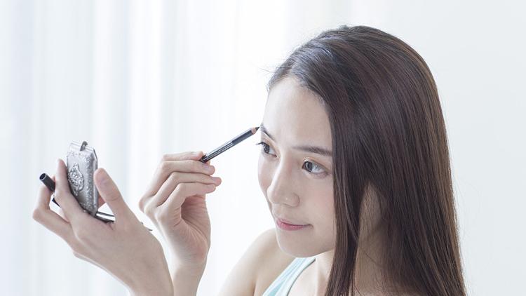 舞台化妆怎么画才能让五官更立体