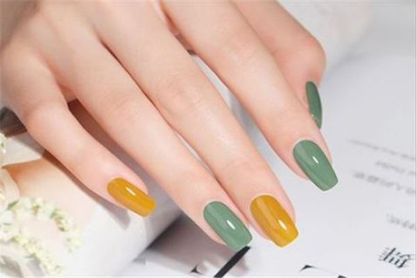 单眼皮怎么画眼妆不显肿试试这些实用技巧