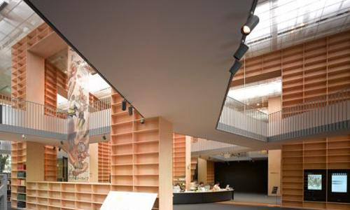 美本申请中课外活动真的比成绩更重要吗