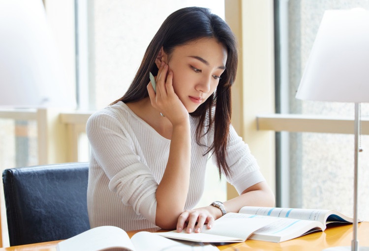 申请加拿大有名学校，托福一般需要多少分