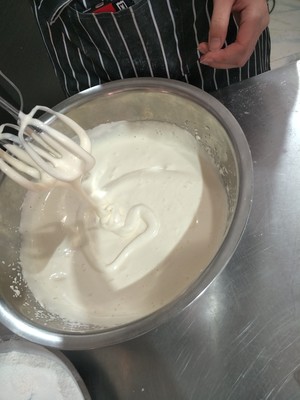 裱花操作时怎样控制温度避免奶油融化