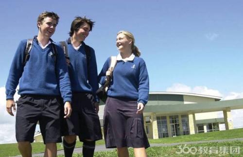 多邻国口语部分总是卡壳，有什么方法能改善流畅度