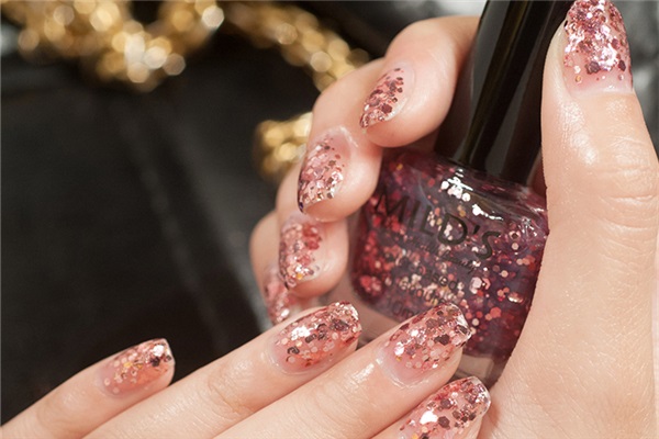 不同脸型的修容技巧有哪些区别