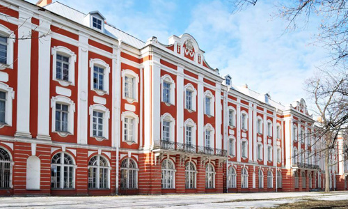 和德国同事聊天时，哪些话题比较好避免