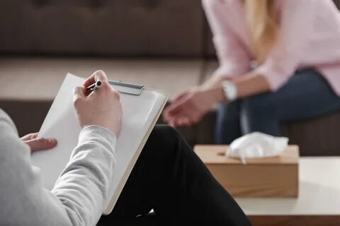 心理咨询师如何应对青少年的情绪爆发