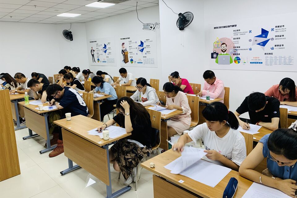 杭州春华教育会计课堂